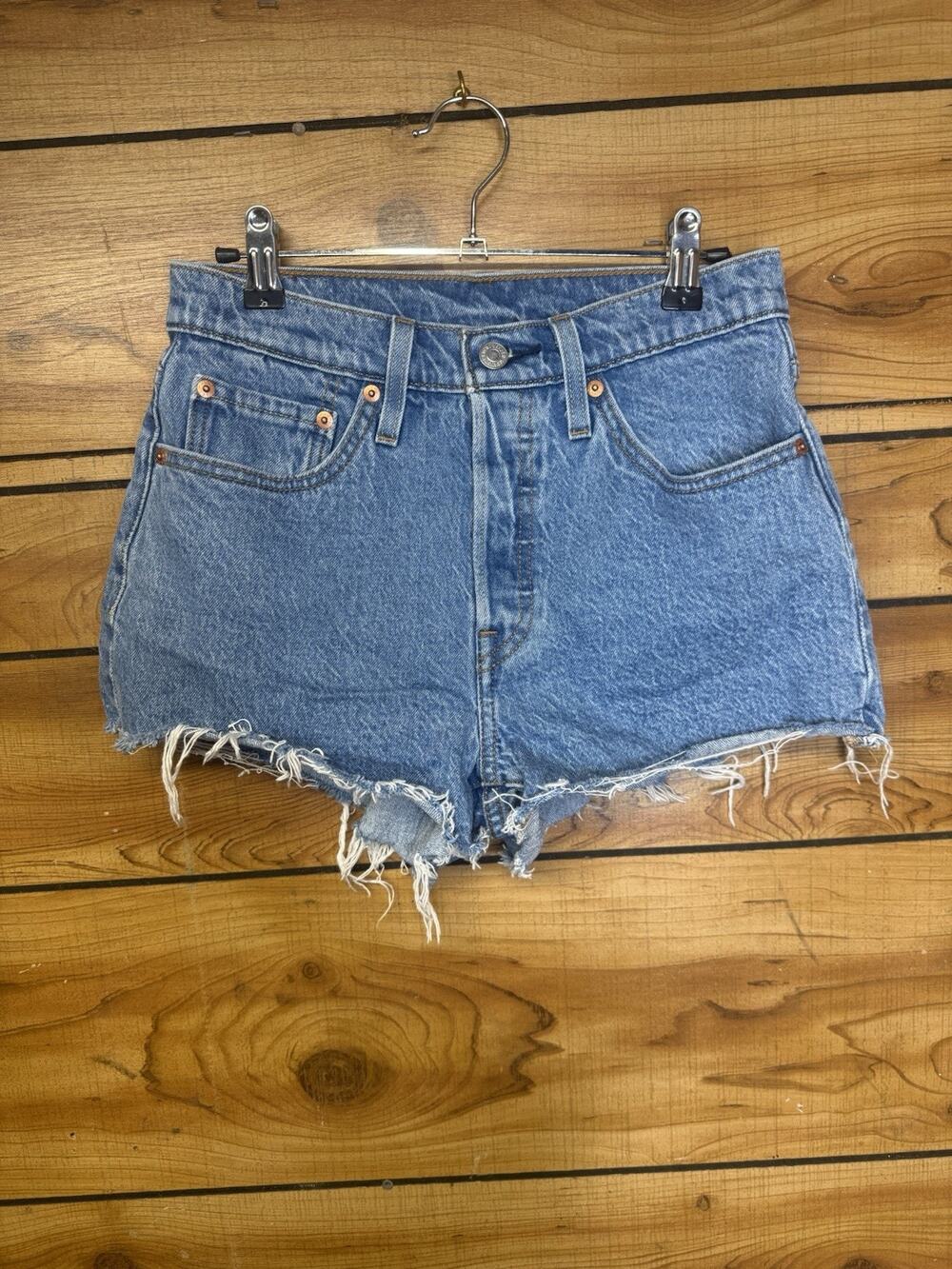 Levi's Womens 501 Original Denim Shorts 56327-0458 MEDIUM WASH Size 27 raw hem